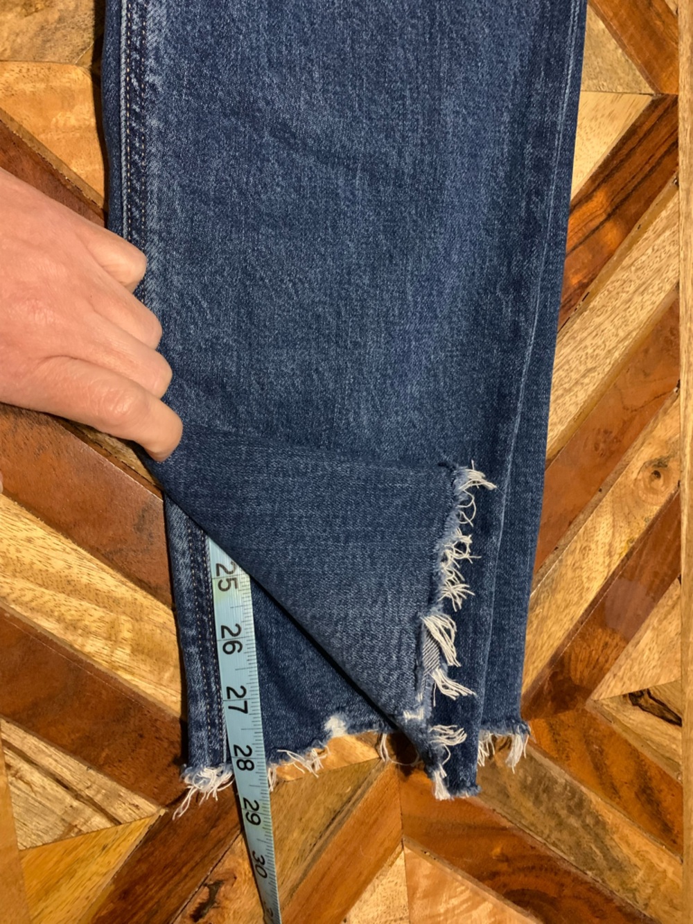 Old Navy,  High Rise Straight-Leg OG Jeans Women's 6 $10 - Picture 2 of 5